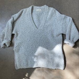 Cozy Urban Outfitters oversized sweater in size Small